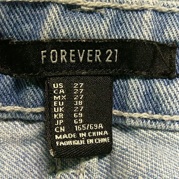 FOREVER 21 SHORT. - Picture 4 of 6